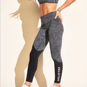 PELOTON x LULULEMON WUNDER UNDER COLORBLOCK